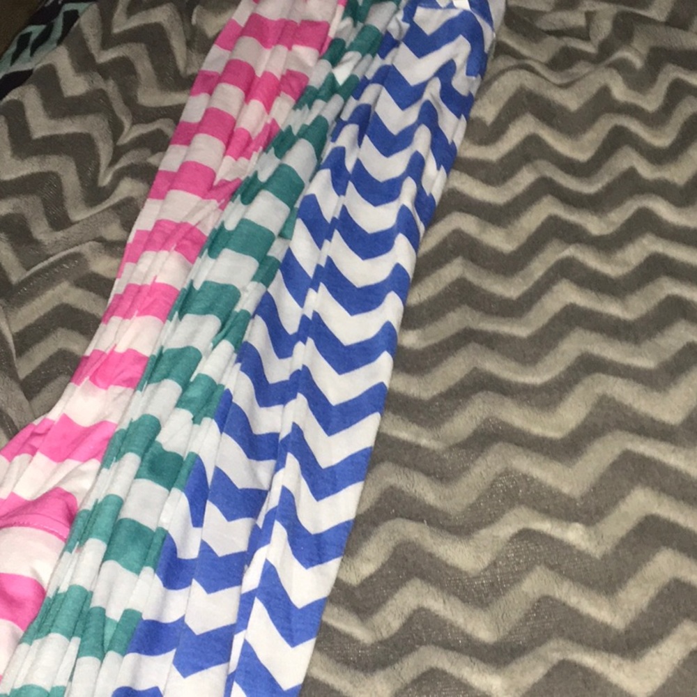 3 infinity scarfs